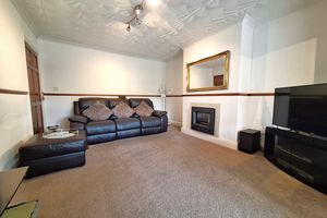 Sitting Room - click for photo gallery